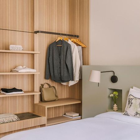 Hotel Yelo Mozart Powered By Sonder Niza Exterior foto