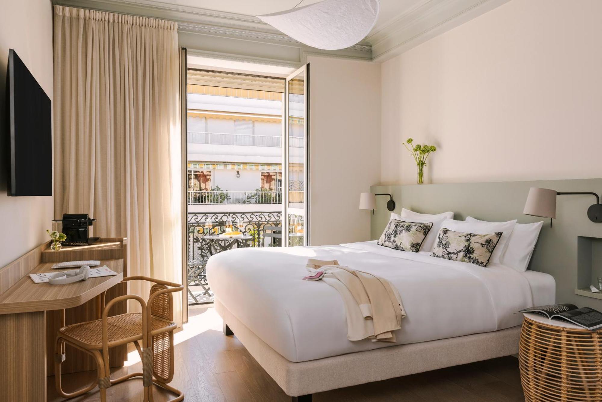 Hotel Yelo Mozart Powered By Sonder Niza Exterior foto