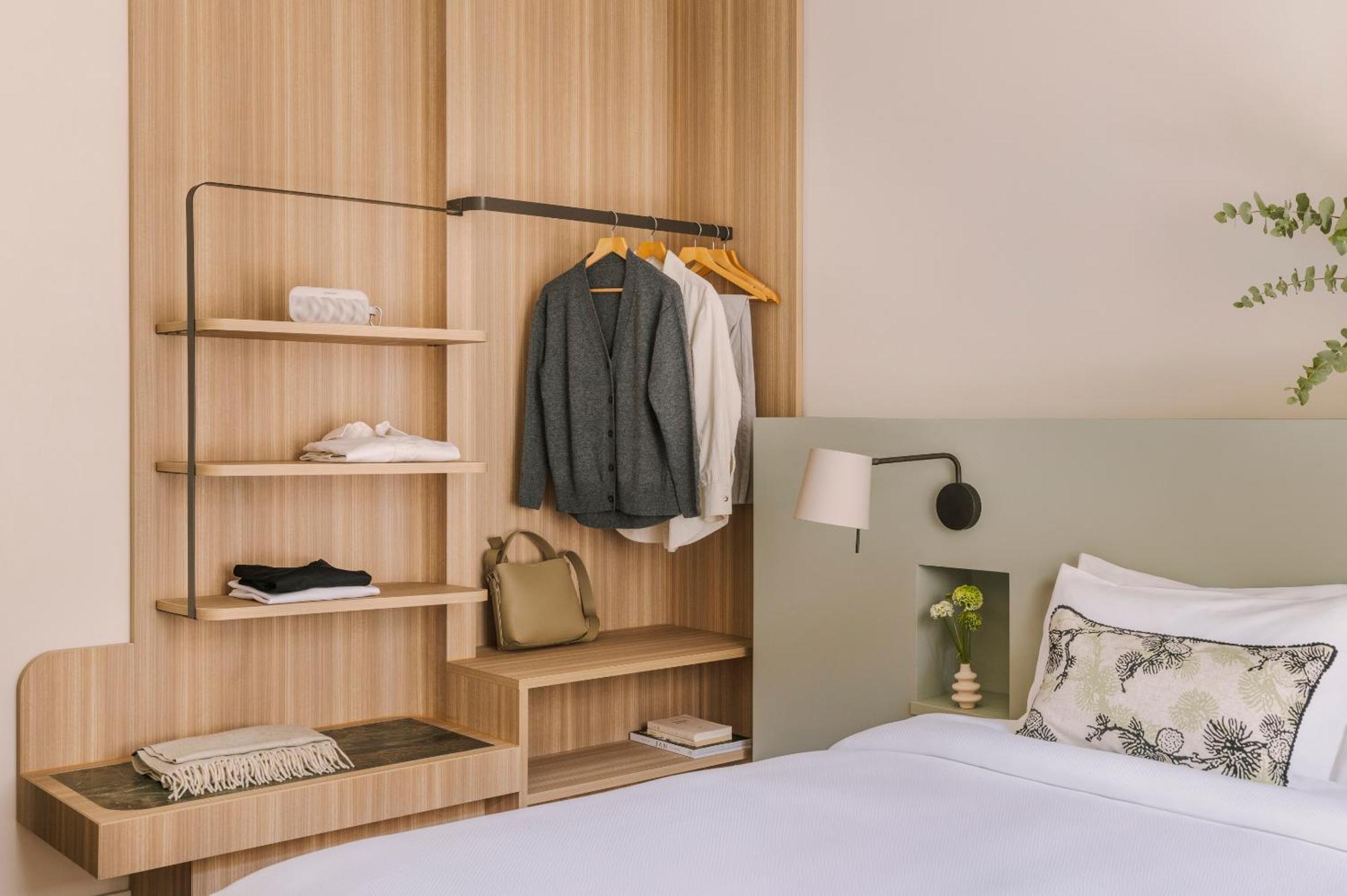 Hotel Yelo Mozart Powered By Sonder Niza Exterior foto